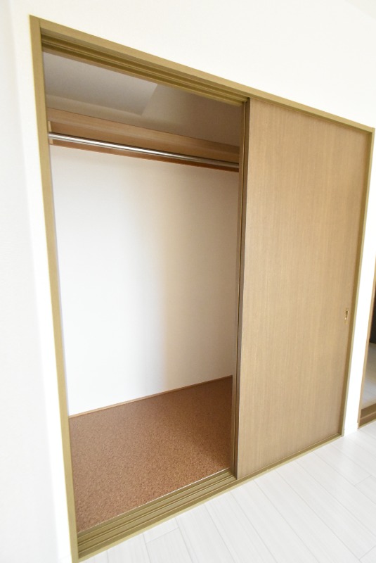 ��ʌ�����s��ԑ�R���ڂ̃A�p�[�g�̎��[