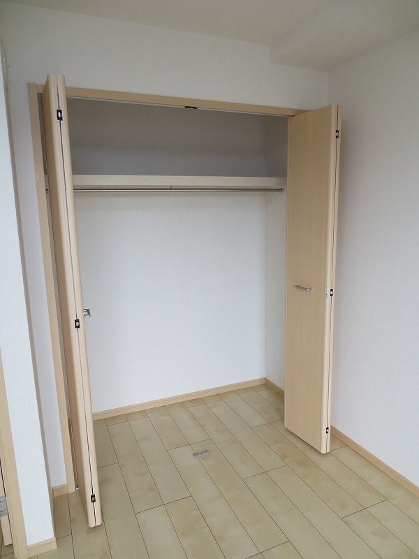 ��ʌ������s��ʖ�̃}���V�����̎��[