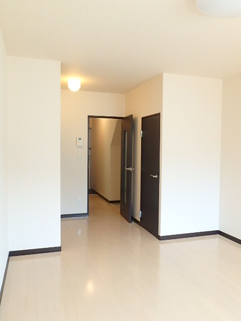 ��ʌ��������܎s�k�擌�听���P���ڂ̃A�p�[�g�̂��̑������E�X�y�[�X