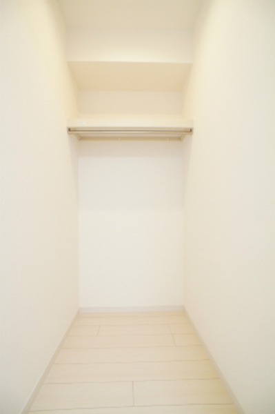 ��ʌ�����s��c�{�̃A�p�[�g�̎��[