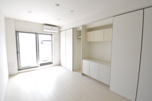 ��ʌ��������܎s��{��x�̓����R���ڂ̃A�p�[�g�̋��ԁE���r���O