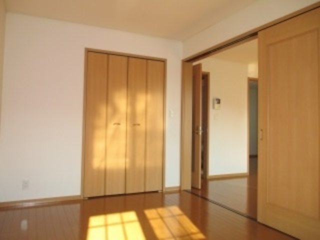 ��ʌ��k�����S�ɓޒ��厚�����̃A�p�[�g�̎��[