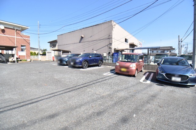 ��ʌ��k�����S�ɓޒ��厚�����̃A�p�[�g�̒��ԏ�