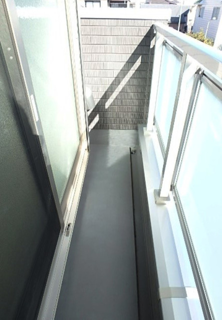 ��ʌ��������܎s��{��x�̓����R���ڂ̃A�p�[�g�̃o���R�j�[