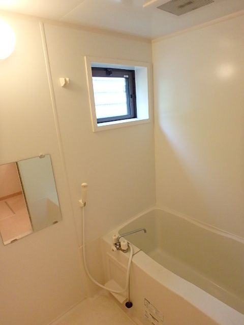 ��ʌ��������܎s�k��{�����Q���ڂ̃A�p�[�g�̃o�X