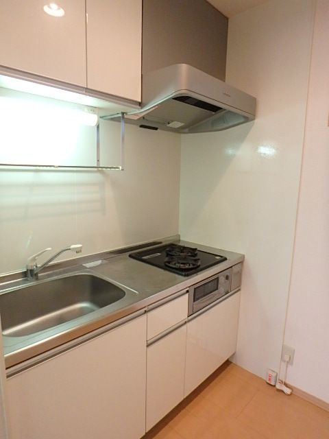 ��ʌ��������܎s�k��{�����Q���ڂ̃A�p�[�g�̃L�b�`��