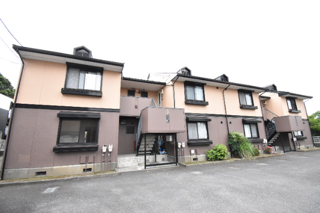 ��ʌ��������܎s�k����i���Q���ڂ̃A�p�[�g�̃G���g�����X