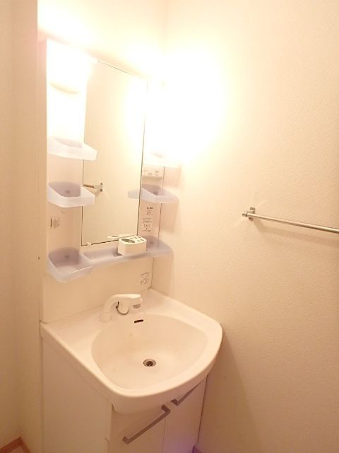 ��ʌ��������܎s�k��{�����Q���ڂ̃A�p�[�g�̐��ʏ�