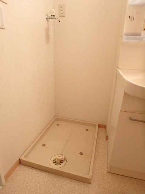 ��ʌ��������܎s�k��{�����Q���ڂ̃A�p�[�g�̂��̑�