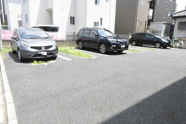 ��ʌ��������܎s���搼��{�P���ڂ̃}���V�����̒��ԏ�