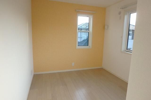 ��ʌ��������܎s�΋揼�؂P���ڂ̃e���X�n�E�X�̂��̑������E�X�y�[�X