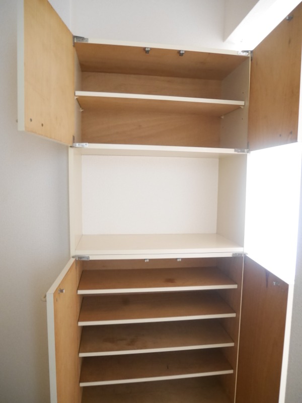 ��ʌ�����s�ܔԒ��̃A�p�[�g�̎��[