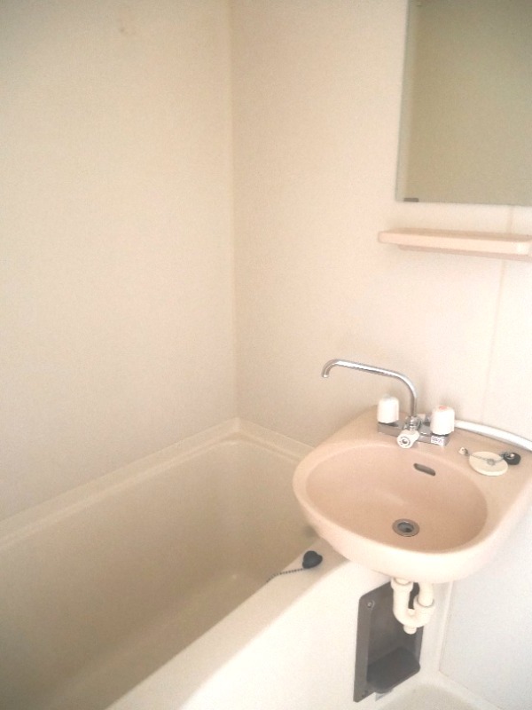 ��ʌ�����s�ܔԒ��̃A�p�[�g�̐��ʏ�