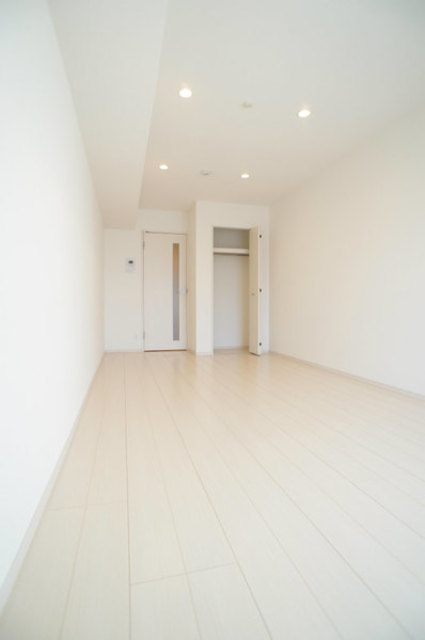 ��ʌ��������܎s��摾�c�E�Q���ڂ̃}���V�����̋����E���r���O