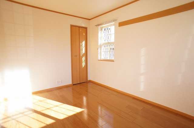 ��ʌ�����s�厚�v���q��V�c�̃A�p�[�g�̂��̑�