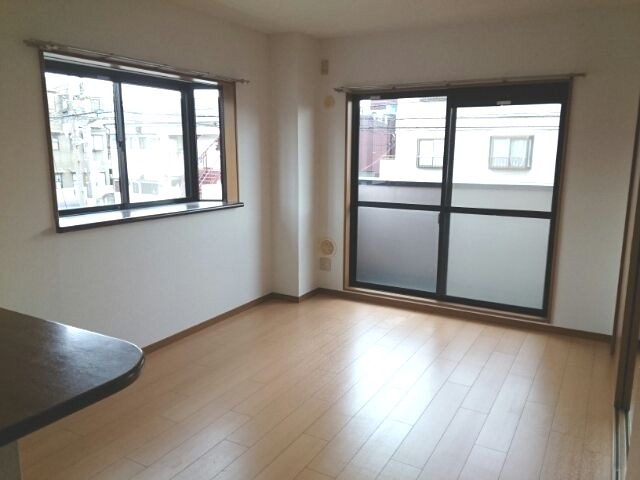 ��ʌ�����s�؂S���ڂ̃}���V�����̋��ԁE���r���O