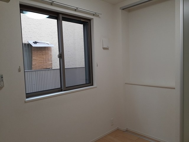 ��ʌ������s�����S���ڂ̃A�p�[�g�̂��̑������E�X�y�[�X