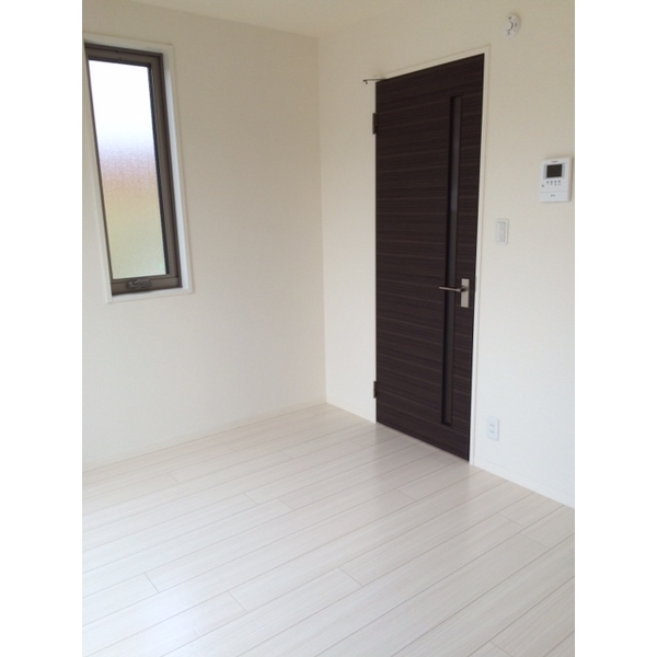 ��ʌ��������܎s�Y�a��{���Q���ڂ̃A�p�[�g�̋��ԁE���r���O