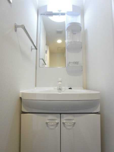 ��ʌ������s�h���Q���ڂ̃}���V�����̐��ʏ�