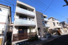 ��ʌ��������܎s�Y�a��j���J�R����8-18�̃}���V�����̌����O��