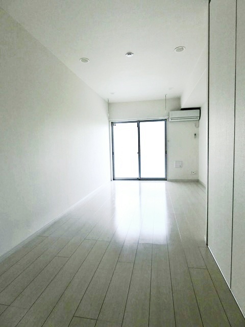 ��ʌ������s�V�����S���ڂ̃}���V�����̋��ԁE���r���O