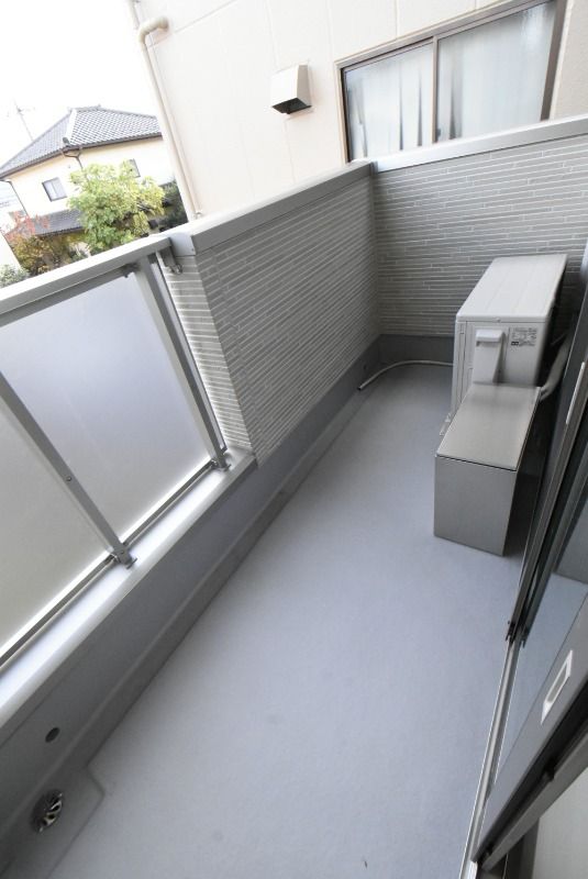 ��ʌ��������܎s������t���R���ڂ̃A�p�[�g�̃o���R�j�[