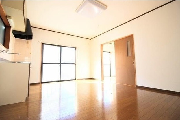 ��ʌ��������܎s�΋�厚���̃A�p�[�g�̋��ԁE���r���O