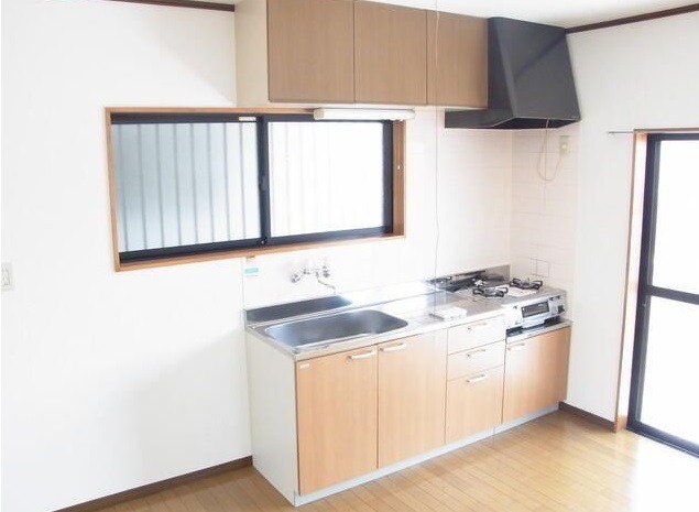 ��ʌ��������܎s�΋�厚���̃A�p�[�g�̃L�b�`��