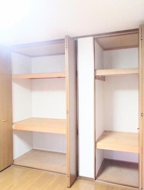 ��ʌ��������܎s�΋�厚���̃A�p�[�g�̎��[