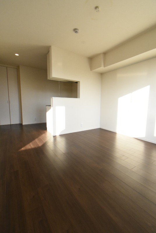 ��ʌ��������܎s�����擌��{�S���ڂ̃}���V�����̋��ԁE���r���O