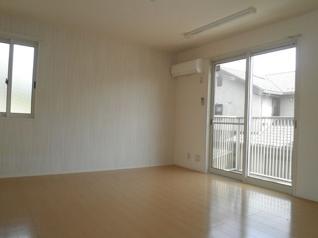 ��ʌ��������܎s�k����i���P���ڂ̃A�p�[�g�̋��ԁE���r���O