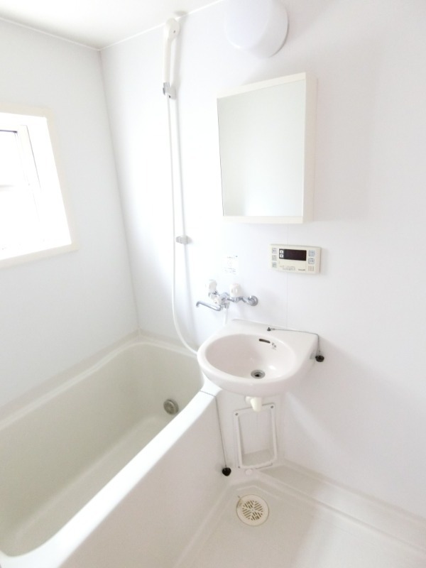 ��ʌ��������܎s��΋撇���P���ڂ̃A�p�[�g�̃o�X