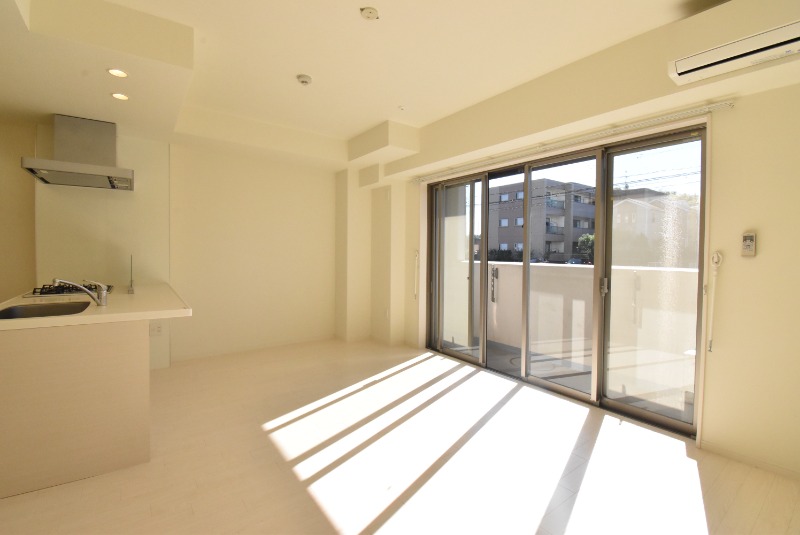 ��ʌ�����s�厚������̃}���V�����̋��ԁE���r���O