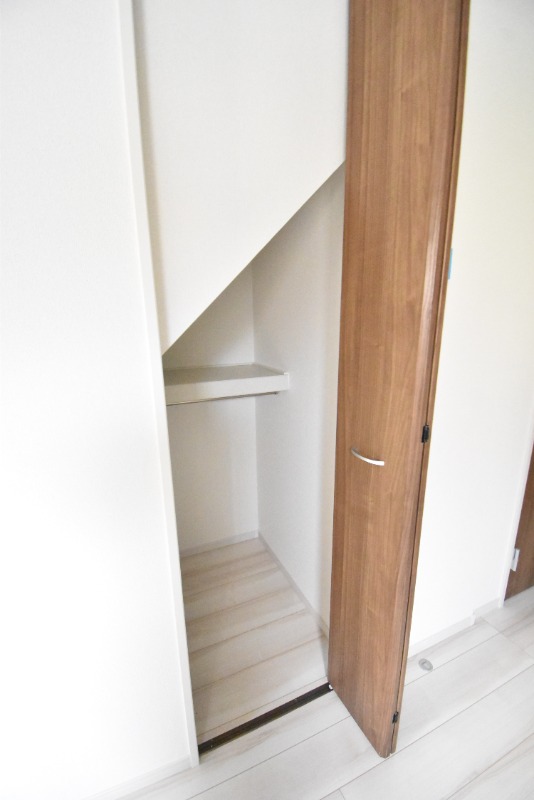 ��ʌ��������܎s�k�擌�听���P���ڂ̃A�p�[�g�̎��[