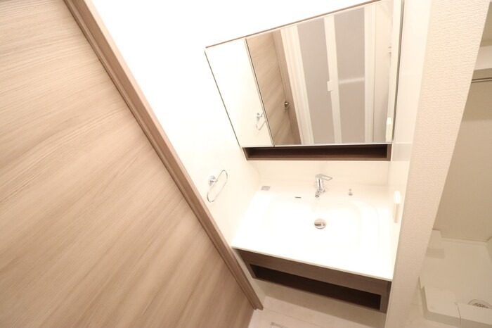 ��ʌ�����s�㒬�P���ڂ̃A�p�[�g�̐��ʏ�