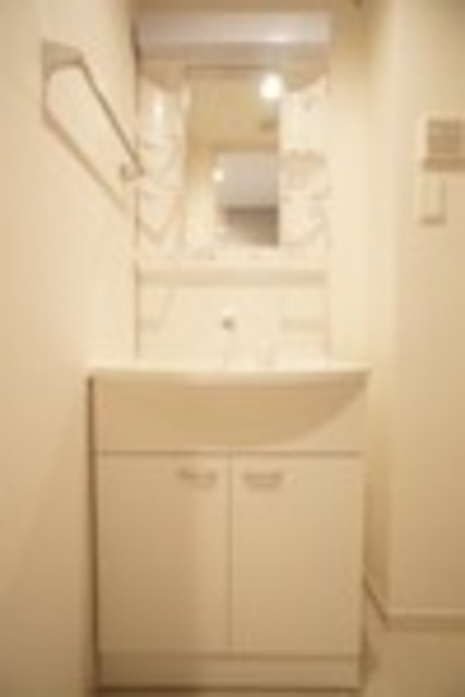 ��ʌ��������܎s���撆���P���ڂ̃}���V�����̐��ʏ�