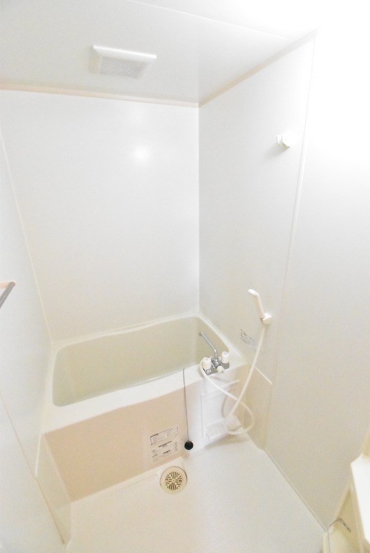 ��ʌ��z�J�s�V�z�J�Q���ڂ̃A�p�[�g�̃o�X