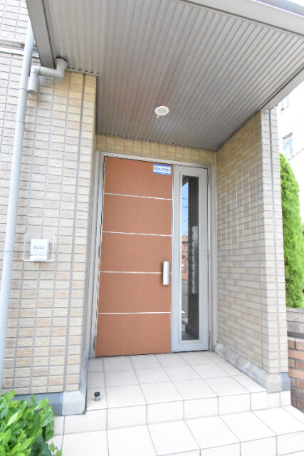 ��ʌ��z�J�s�V�z�J�Q���ڂ̃A�p�[�g�̃G���g�����X