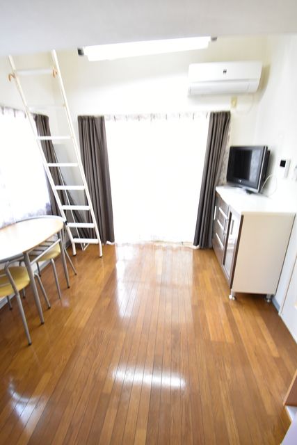 ��ʌ��������܎s�Y�a���؍�T���ڂ̃A�p�[�g�̋��ԁE���r���O