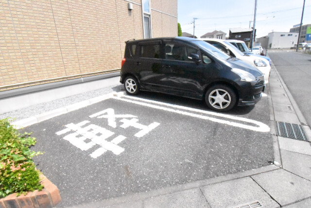 ��ʌ��z�J�s�V�z�J�Q���ڂ̃A�p�[�g�̒��ԏ�