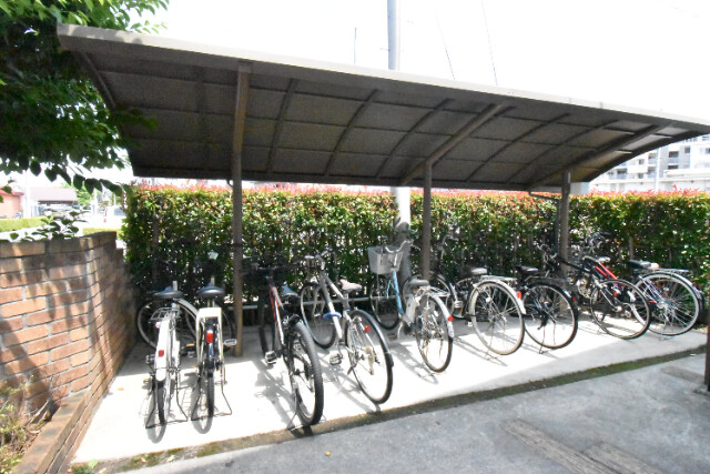 ��ʌ��z�J�s�V�z�J�Q���ڂ̃A�p�[�g�̂��̑�