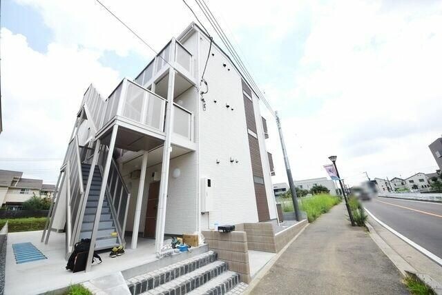 ��ʌ��������܎s���搼��{�R���ڂ̃A�p�[�g�̌����O��