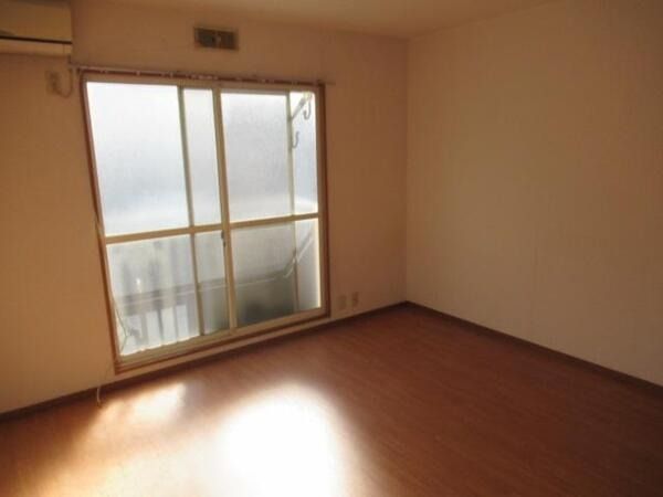 ��ʌ��������܎s�Y�a�撇���P���ڂ̃A�p�[�g�̋��ԁE���r���O