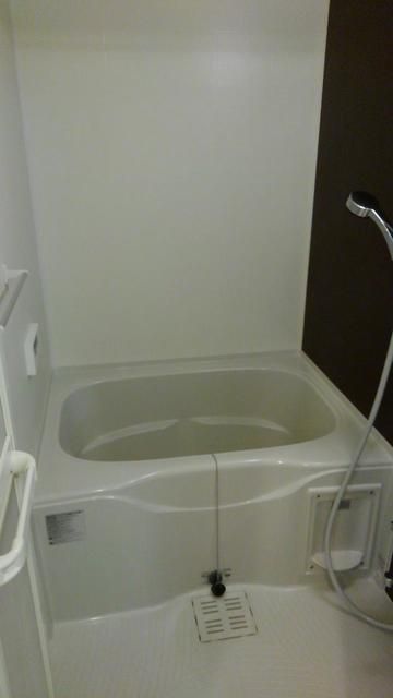 ��ʌ��������܎s���搼��{�P���ڂ̃A�p�[�g�̃o�X