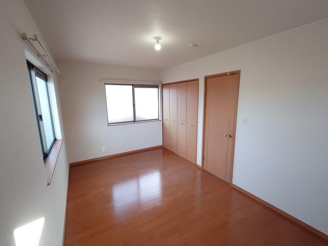 ��ʌ��������܎s�k����i���P���ڂ̃e���X�n�E�X�̂��̑������E�X�y�[�X