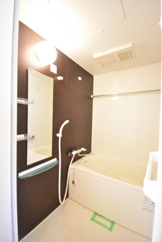 ��ʌ��������܎s�Y�a���؍�U���ڂ̃A�p�[�g�̃o�X