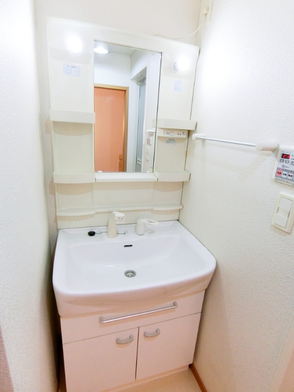 ��ʌ������s��ʖ�̃A�p�[�g�̐��ʏ�