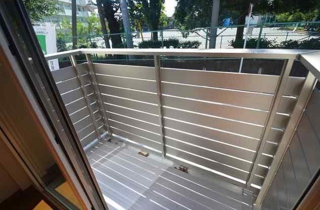 ��ʌ��������܎s�Y�a���؍�U���ڂ̃A�p�[�g�̃o���R�j�[