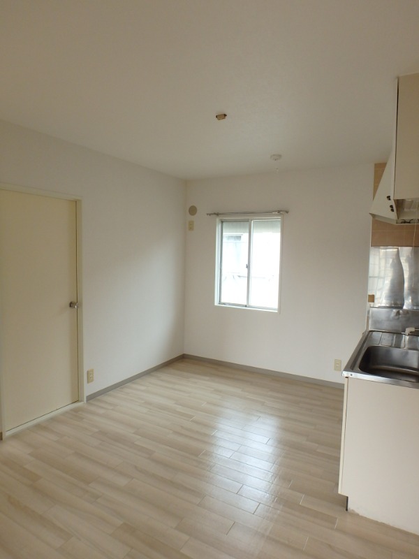 ��ʌ��������܎s����厚�w��̃A�p�[�g�̋��ԁE���r���O