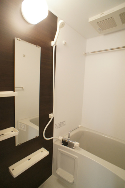 ��ʌ��������܎s�Y�a��j���J�R���ڂ̃}���V�����̃o�X